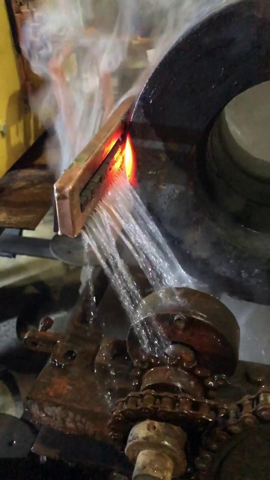 中频黄色91视频网站 数控淬火机床 大型工件表面淬火热处理