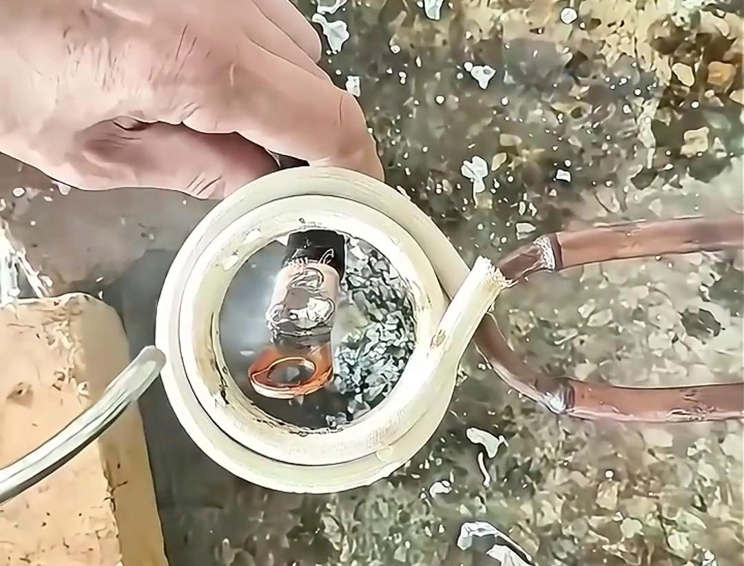 铜线端子高频锡焊：高效、精准的焊接工艺