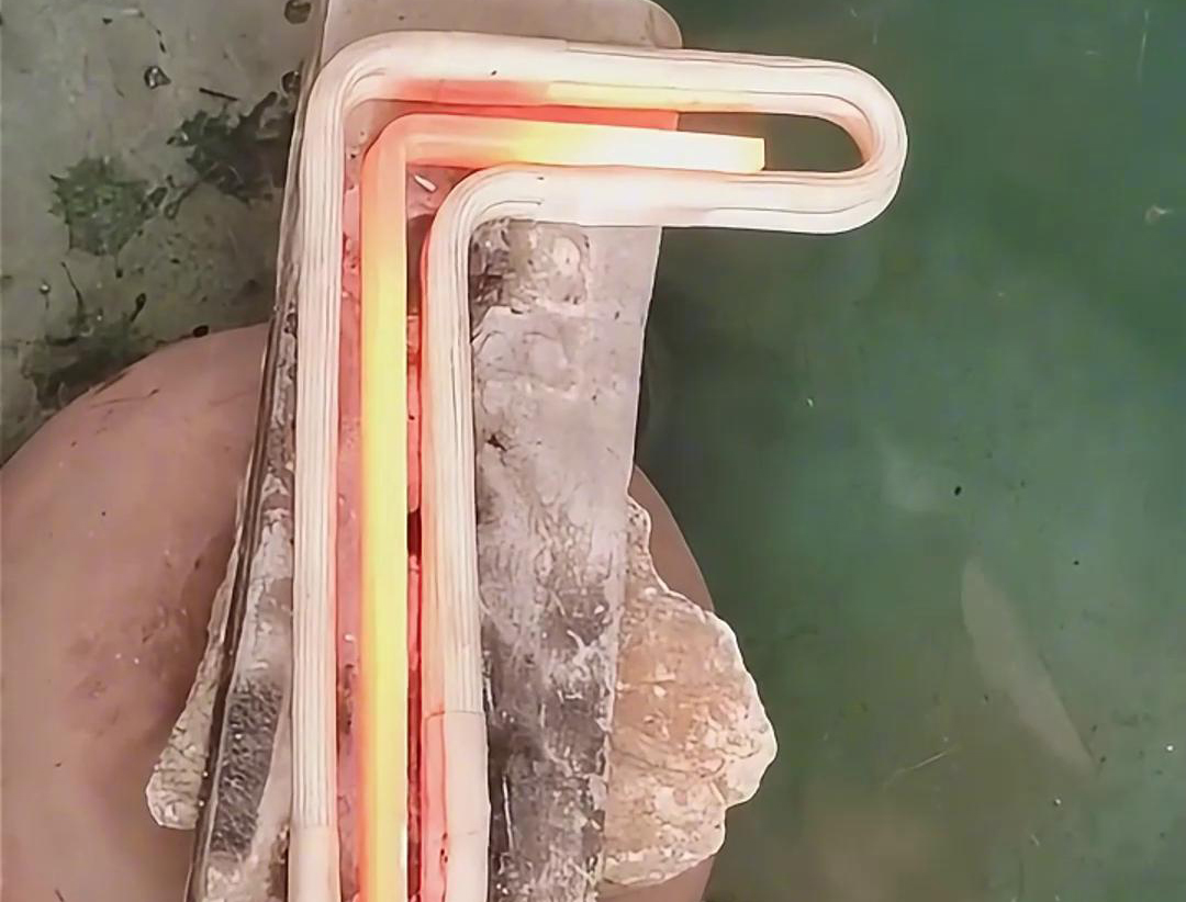 高频91视频黄色下载大全加热设备可以在钛长条内部产生均匀的热量分布