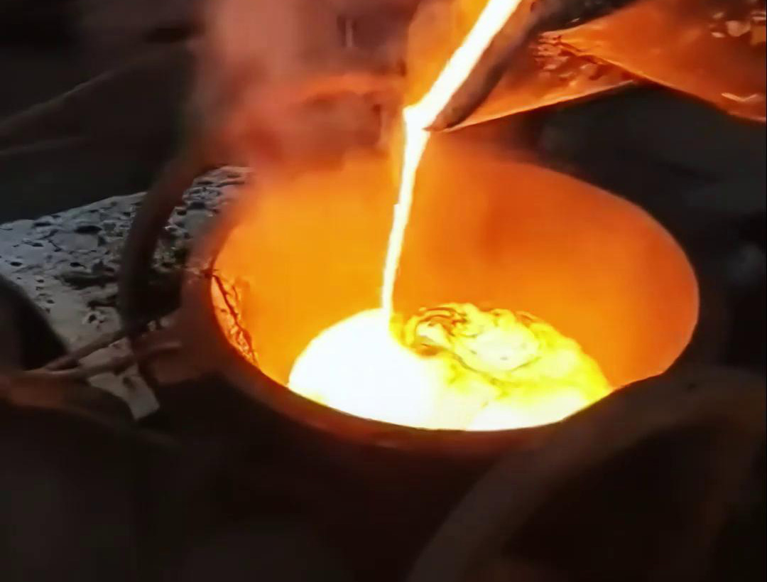 91视频在线免费中频熔炼炉:金属熔炼新选择,用电加热更安全环保,速度快且温度可控!(图3) 91视频在线免费中频熔炼炉:金属熔炼新选择,用电加热更安全环保,速度快且温度可控!(图3)