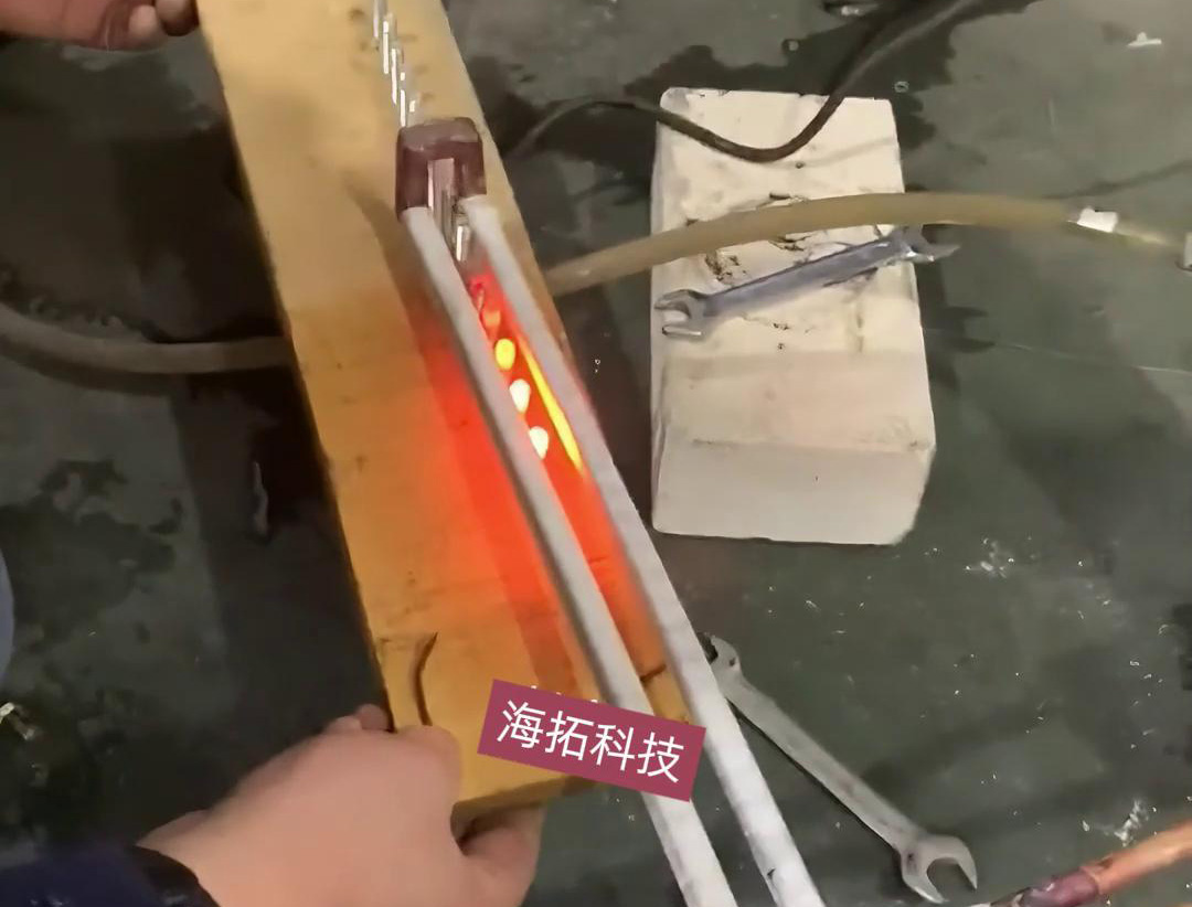 6mm端头在线退火，高频加热机配合自动输送带实现均匀加热退火