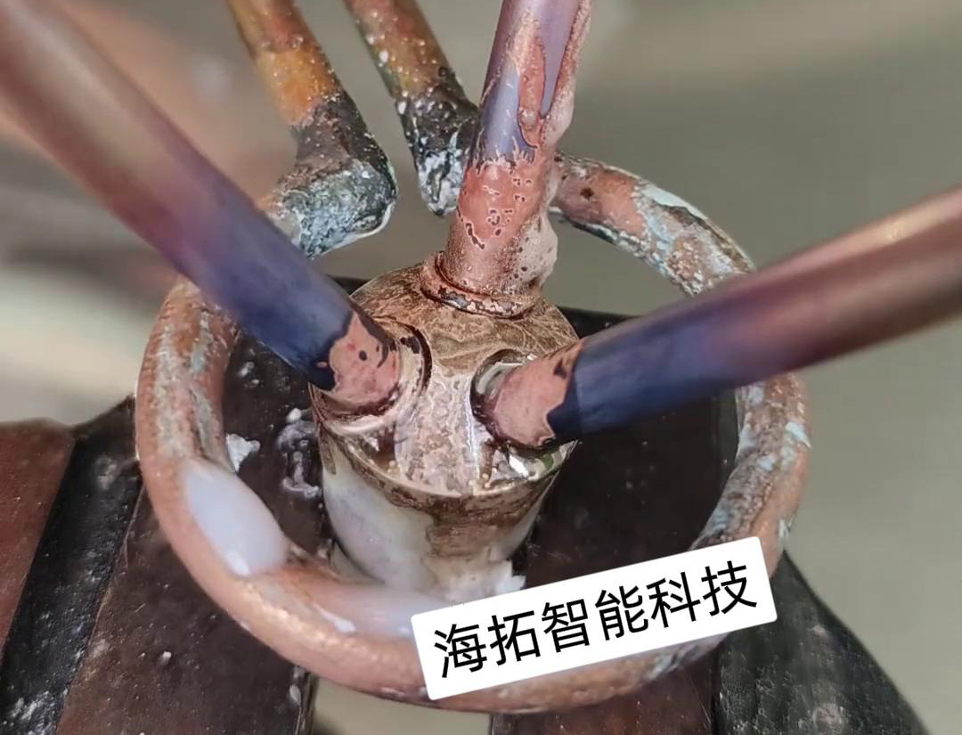 取代火焰焊接铜管的高频焊机，可以配合自动化设备实现全自动钎焊铜管铜件