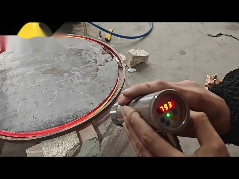 160KW超音频91视频黄色下载大全加热设备完全有能力将直径700mm、厚度20mm的圆形钢饼加热到900度