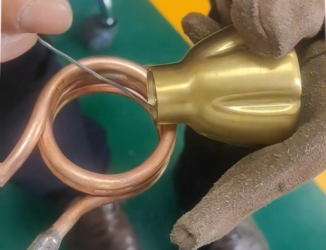 高频焊机适用于各类常见铜件铝件焊接，不管是标准件还是非标的异型件