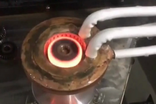  立式高频淬火机床 ，自动化齿轮黄色91视频网站